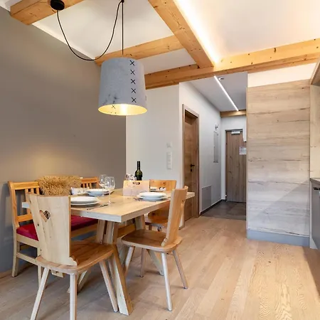 Apart33 2-3c Apartment *
